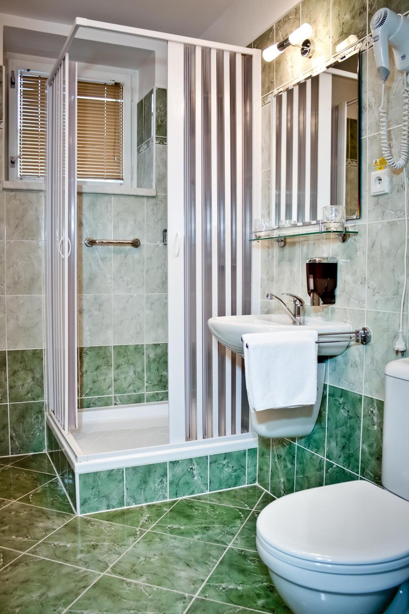 Hotel Palac Elektra Ostrava Ngoại thất bức ảnh