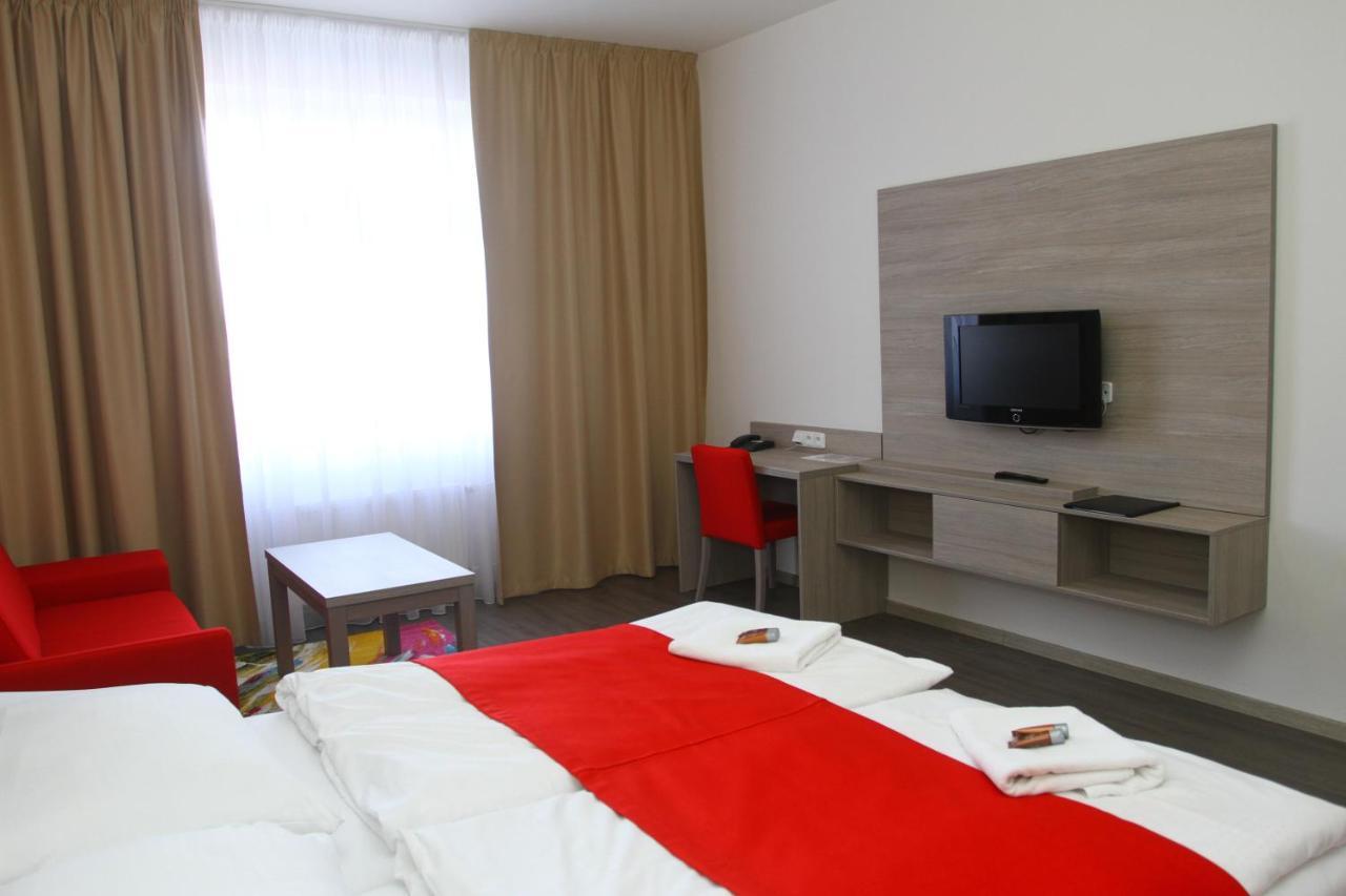 Hotel Palac Elektra Ostrava Ngoại thất bức ảnh