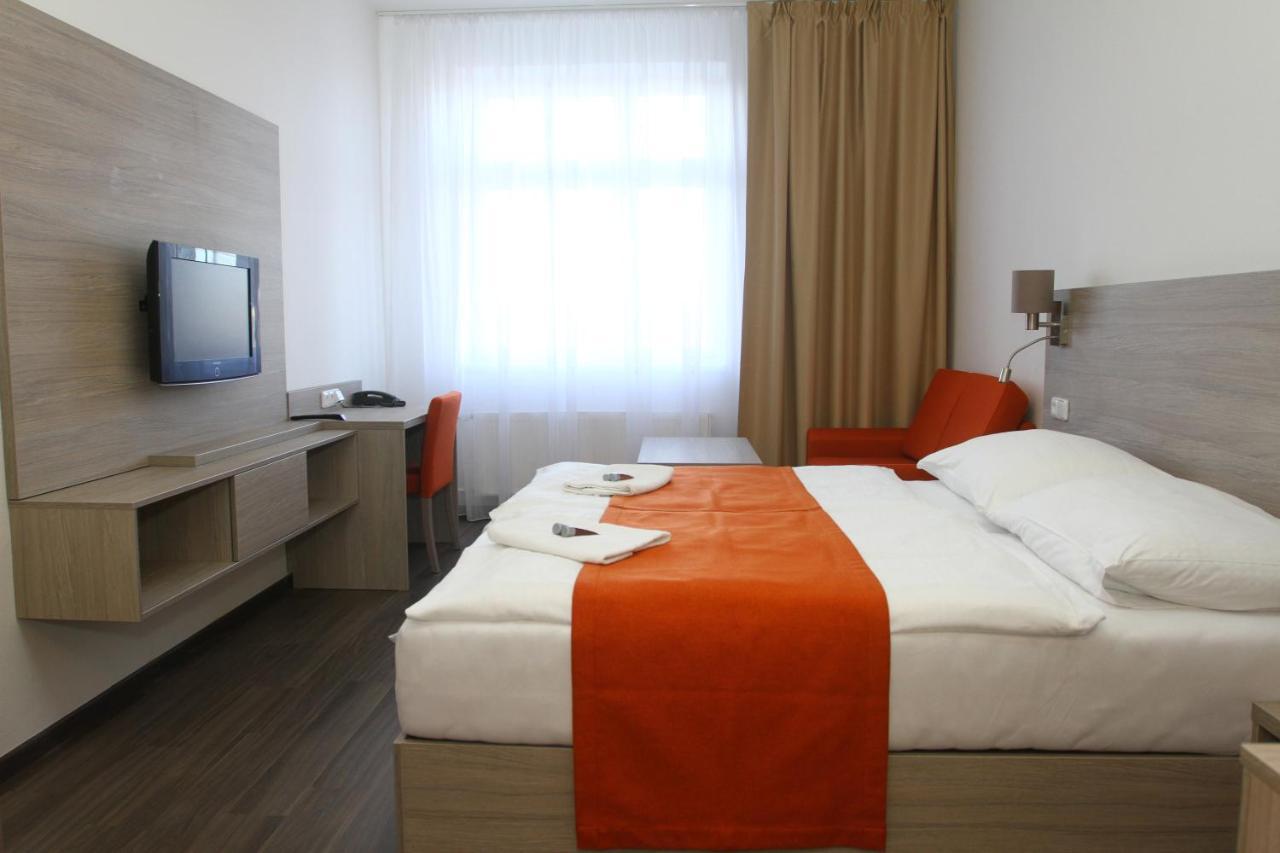 Hotel Palac Elektra Ostrava Ngoại thất bức ảnh
